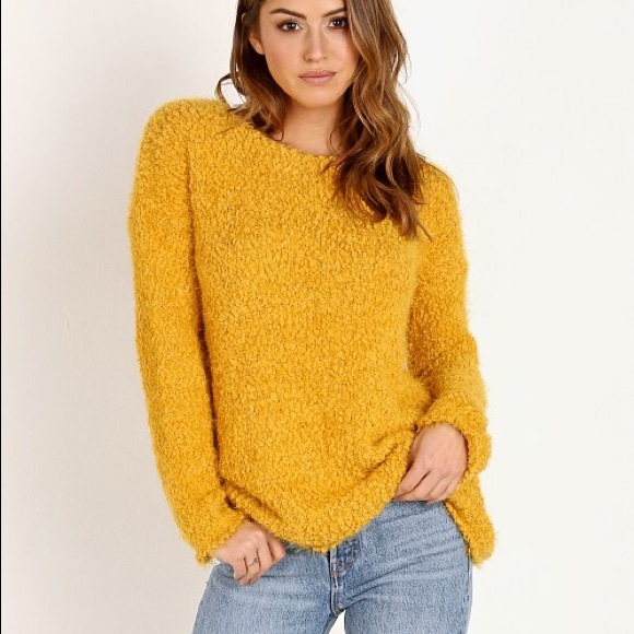 BB Dakota Debra Boucle Yarn Sweater - Picture 1 of 5